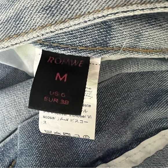 Shorts - Picture 8 of 8